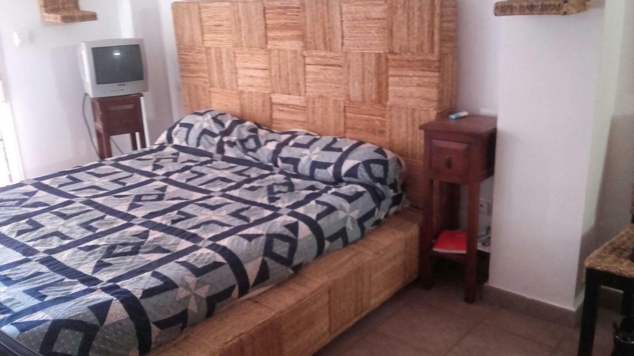 Habitaciones En Casa Compartida Retamar Almería Zewnętrze zdjęcie